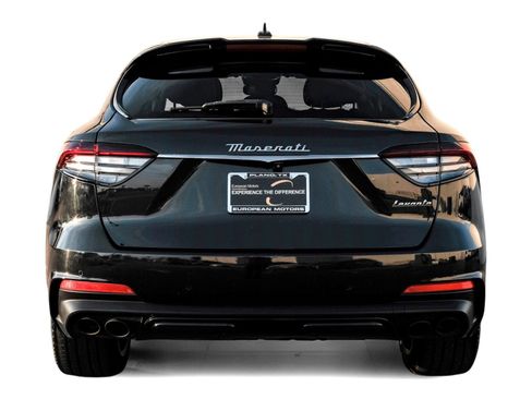 Used 2022 Maserati Levante Modena image 9