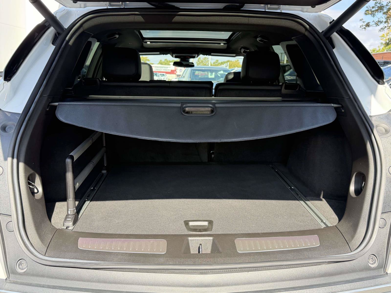 Certified 2024 Cadillac XT5 Premium Luxury AWD/4WD image 7