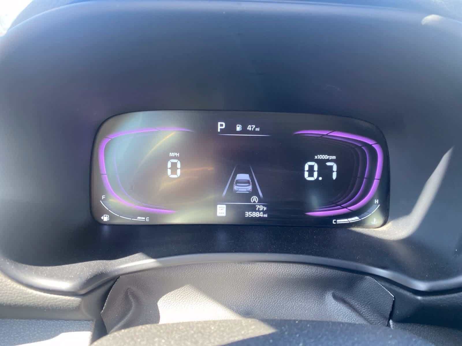 Used 2025 Kia Soul LX w/ LX Technology Package FWD image 15