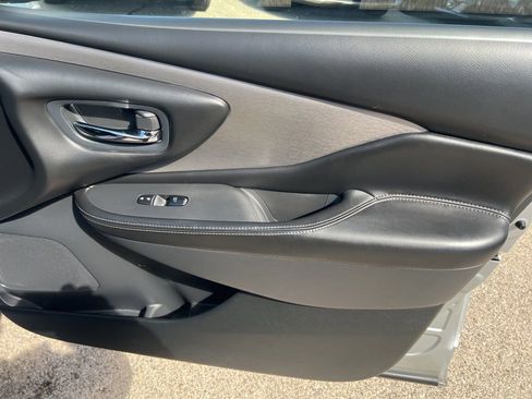 Used 2019 Nissan Murano S image 21