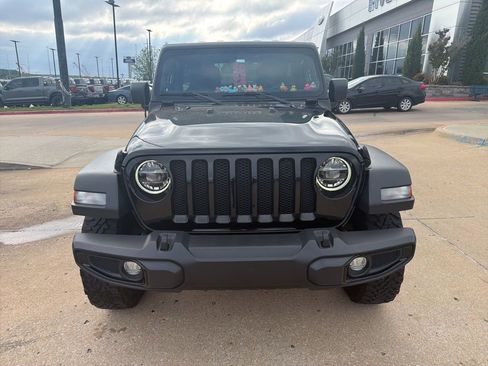 Used 2021 Jeep Wrangler Unlimited Sport AWD/4WD image 2