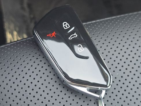 New 2026 Volkswagen GTI SE FWD image 27