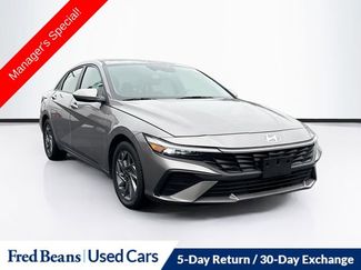 Used 2024 Hyundai Elantra SEL video 1