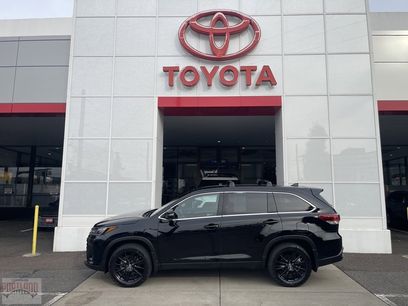 Certified 2019 Toyota Highlander SE