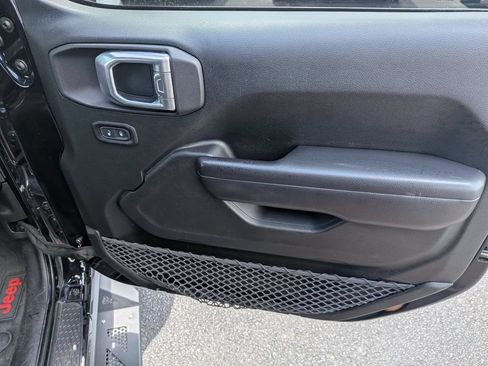 Used 2018 Jeep Wrangler Unlimited Sport S AWD/4WD image 29