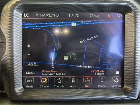Used 2021 Jeep Wrangler Unlimited Sahara w/ Cold Weather Group AWD/4WD image 11