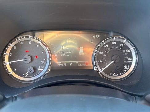 Used 2024 Toyota Highlander LE image 26