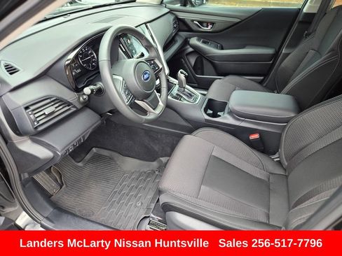 Used 2025 Subaru Outback Premium AWD/4WD image 17