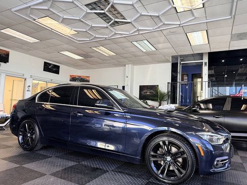 Used 2017 BMW 330i xDrive Sedan AWD/4WD image 3