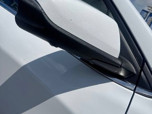 Used 2024 Chevrolet Equinox LT FWD image 5