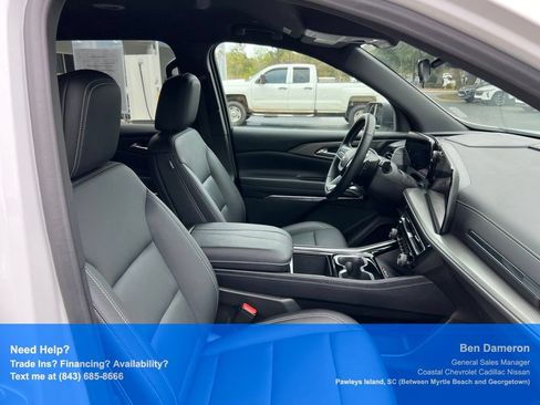 Used 2025 Chevrolet Traverse LT AWD/4WD image 26