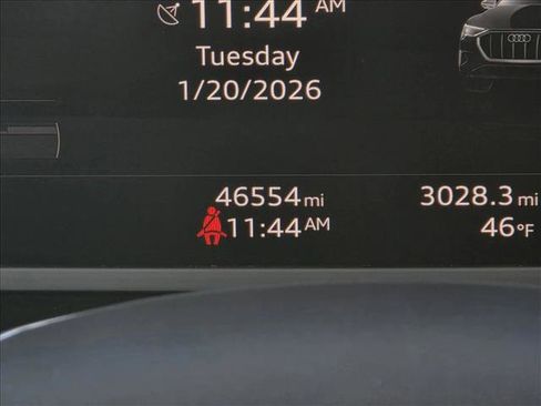 Certified 2022 Audi e-tron Premium Plus w/ Premium Plus Package image 21