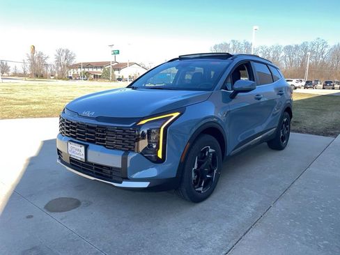 New 2026 Kia Sportage EX image 2