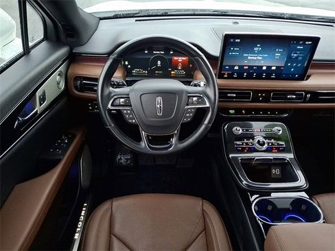 Certified 2022 Lincoln Nautilus Reserve w/ Equipment Group 202A image 13