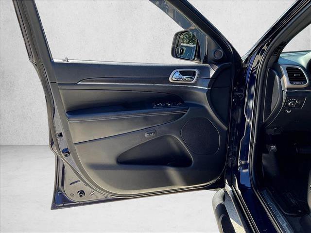 Used 2016 Jeep Grand Cherokee Limited AWD/4WD image 14