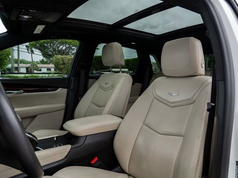 Used 2018 Cadillac XT5 Premium Luxury image 13