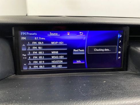 Used 2018 Lexus IS 300 F Sport image 31