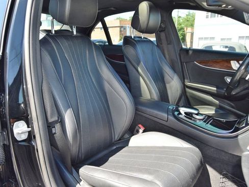 Used 2017 Mercedes-Benz E 300 4MATIC image 33