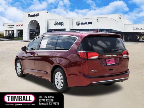 Used 2018 Chrysler Pacifica Touring Plus image 5