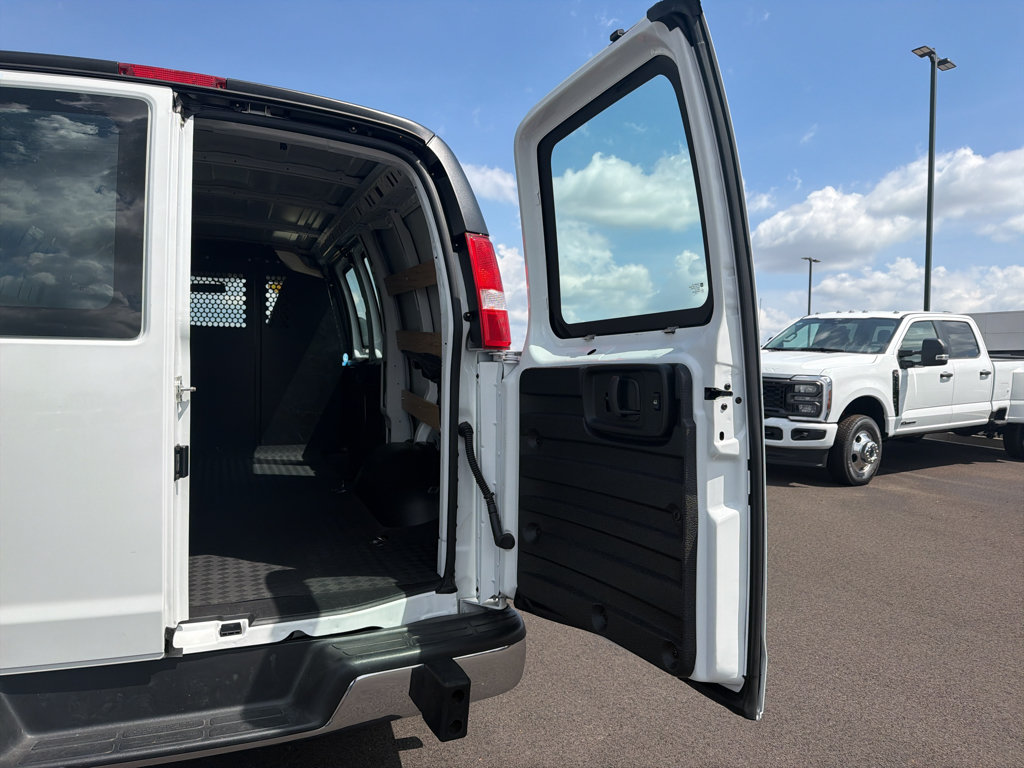 Used 2025 Chevrolet Express 2500 w/ Driver Convenience Package RWD image 23