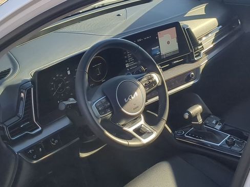 Used 2025 Kia Sportage SX image 10