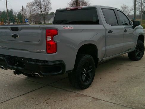 Used 2024 Chevrolet Silverado 1500 Custom Trail Boss AWD/4WD image 6