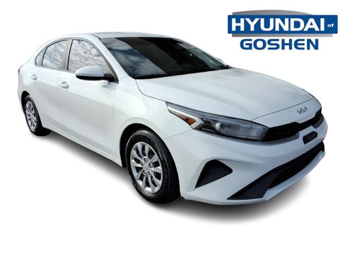 Used 2024 Kia Forte LX FWD image 3