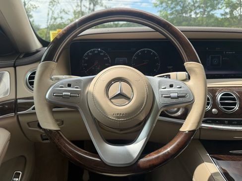 Used 2019 Mercedes-Benz S 560 4MATIC Sedan image 16