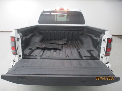Used 2024 Nissan Frontier PRO-4X w/ Technology Package AWD/4WD image 7