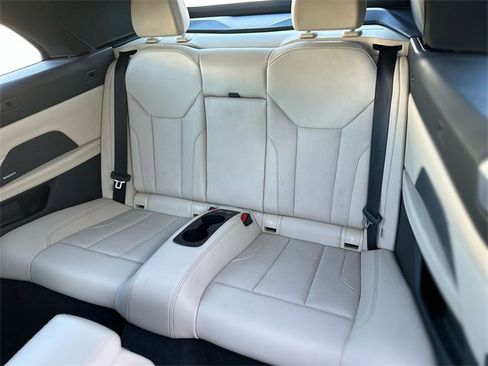 Used 2024 BMW 430i Convertible w/ Premium Package image 23