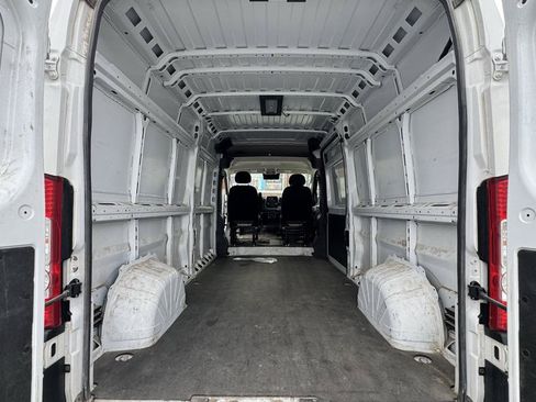 Used 2025 RAM ProMaster 2500 w/ Convenience Group FWD image 24