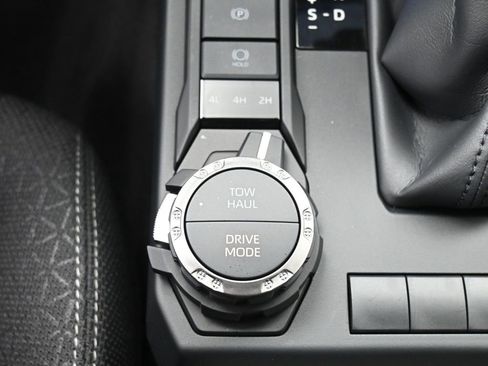 Used 2025 Toyota 4Runner SR5 image 23