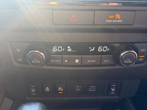 Used 2023 Nissan Frontier PRO-4X w/ Pro Convenience Package AWD/4WD image 11
