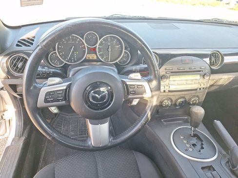 Used 2006 MAZDA MX-5 Miata Touring image 2