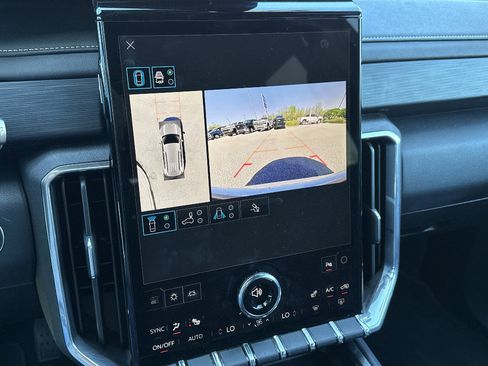 Used 2025 GMC Acadia Elevation FWD image 22