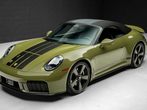 Used 2026 Porsche 911 Carrera GTS RWD image 5
