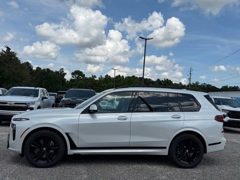 Used 2023 BMW X7 xDrive40i w/ Executive Package AWD/4WD image 4