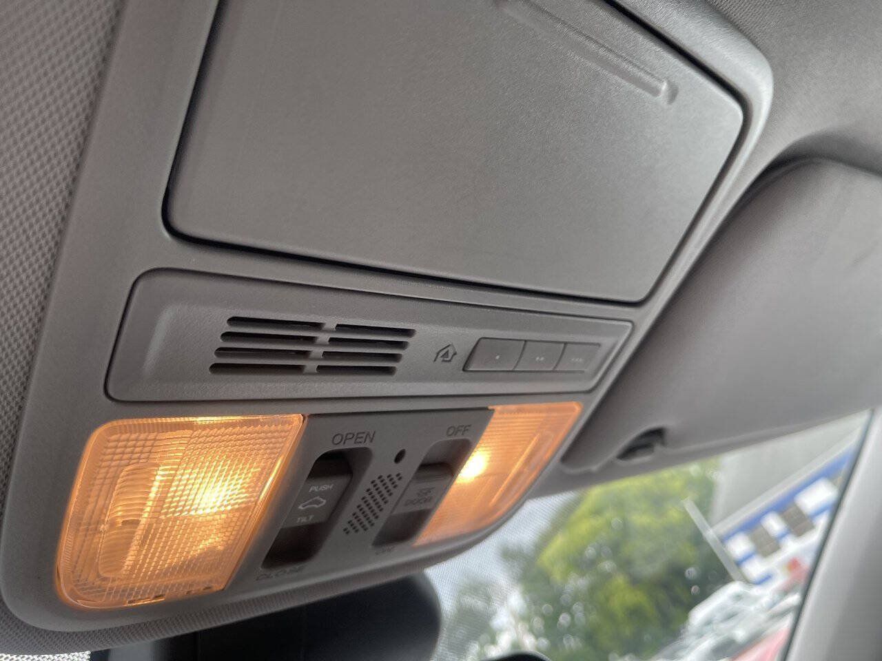 Used 2014 Honda Odyssey EX-L image 16