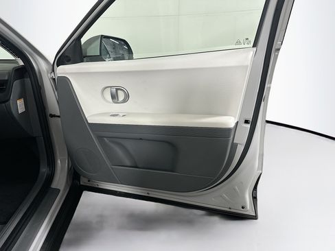 Used 2024 Hyundai Ioniq 5 SEL RWD image 33