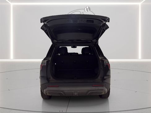 Used 2026 Chevrolet Equinox ACTIV w/ Safety and Technology Package FWD image 10