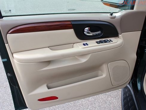 Used 2004 GMC Envoy SLT AWD/4WD image 6