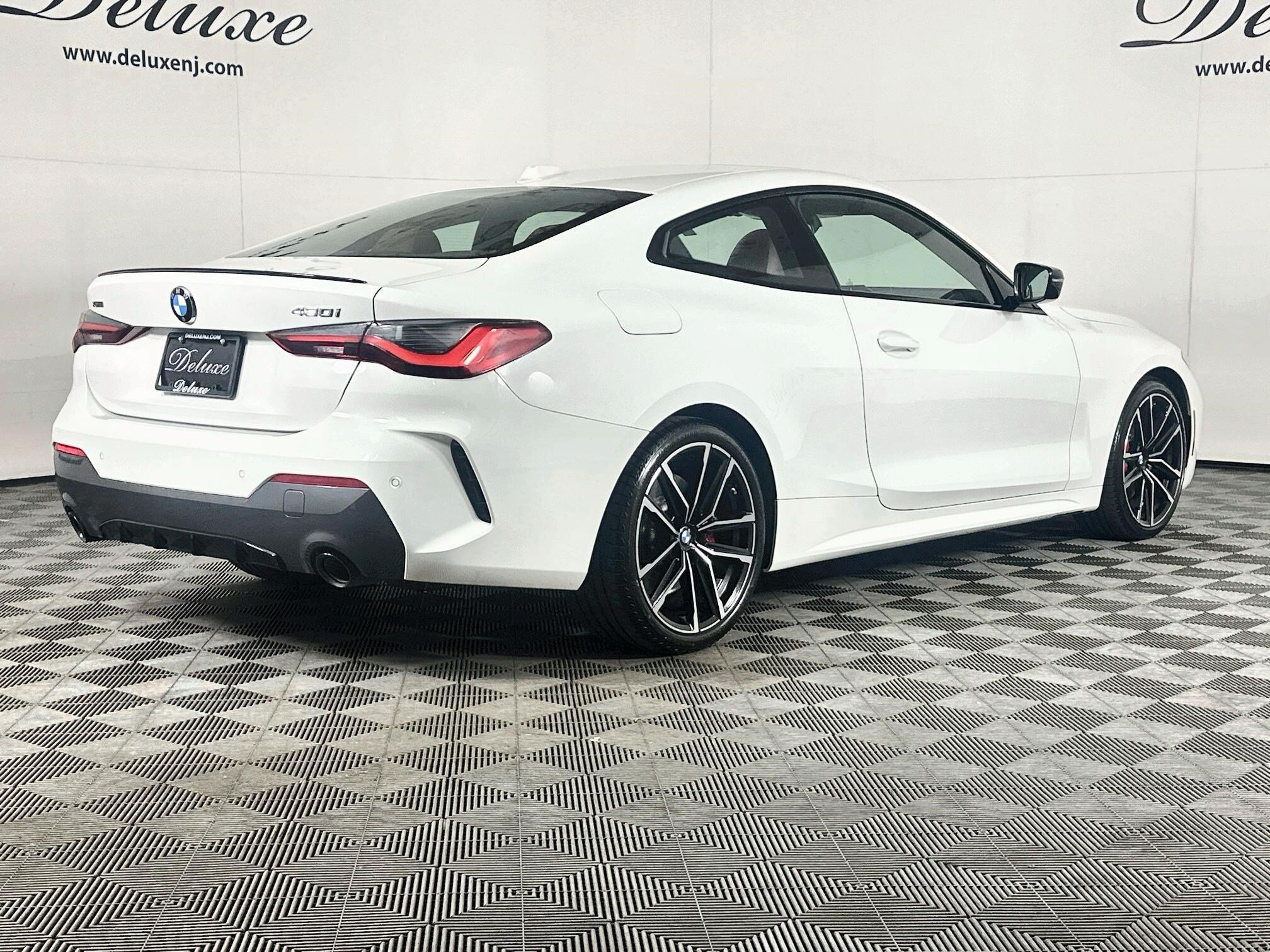 Used 2024 BMW 430i xDrive Coupe w/ M Sport Package AWD/4WD image 6