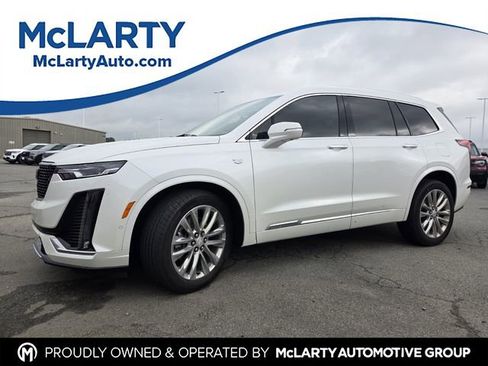 Used 2023 Cadillac XT6 Premium Luxury w/ Technology Package AWD/4WD image 1