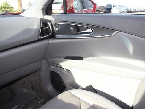 Used 2020 Lincoln Nautilus Reserve w/ Equipment Group 201A image 13