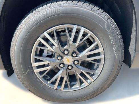 New 2026 Chevrolet Traverse LT w/ Driver Confidence Package FWD image 11