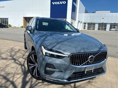 Used 2023 Volvo XC60 B5 Plus w/ Climate Package AWD/4WD image 2