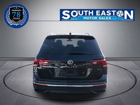Used 2022 Volkswagen Tiguan SE image 4