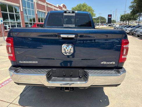 Used 2022 RAM 2500 Laramie AWD/4WD image 4