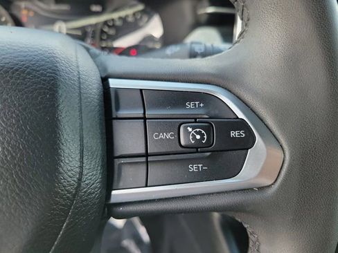 Used 2024 Jeep Compass Latitude AWD/4WD image 22