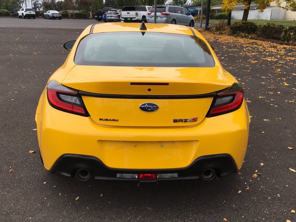 Used 2026 Subaru BRZ Series.Yellow RWD image 5
